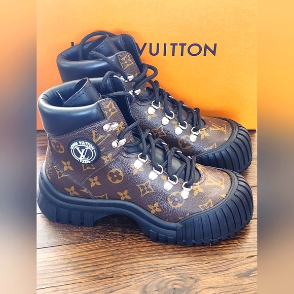 $1800 Brand New Ruby Flat Ranger Louis Vuitton Monogram Ankle Boots EU 37 US 7 - Picture 1 of 14
